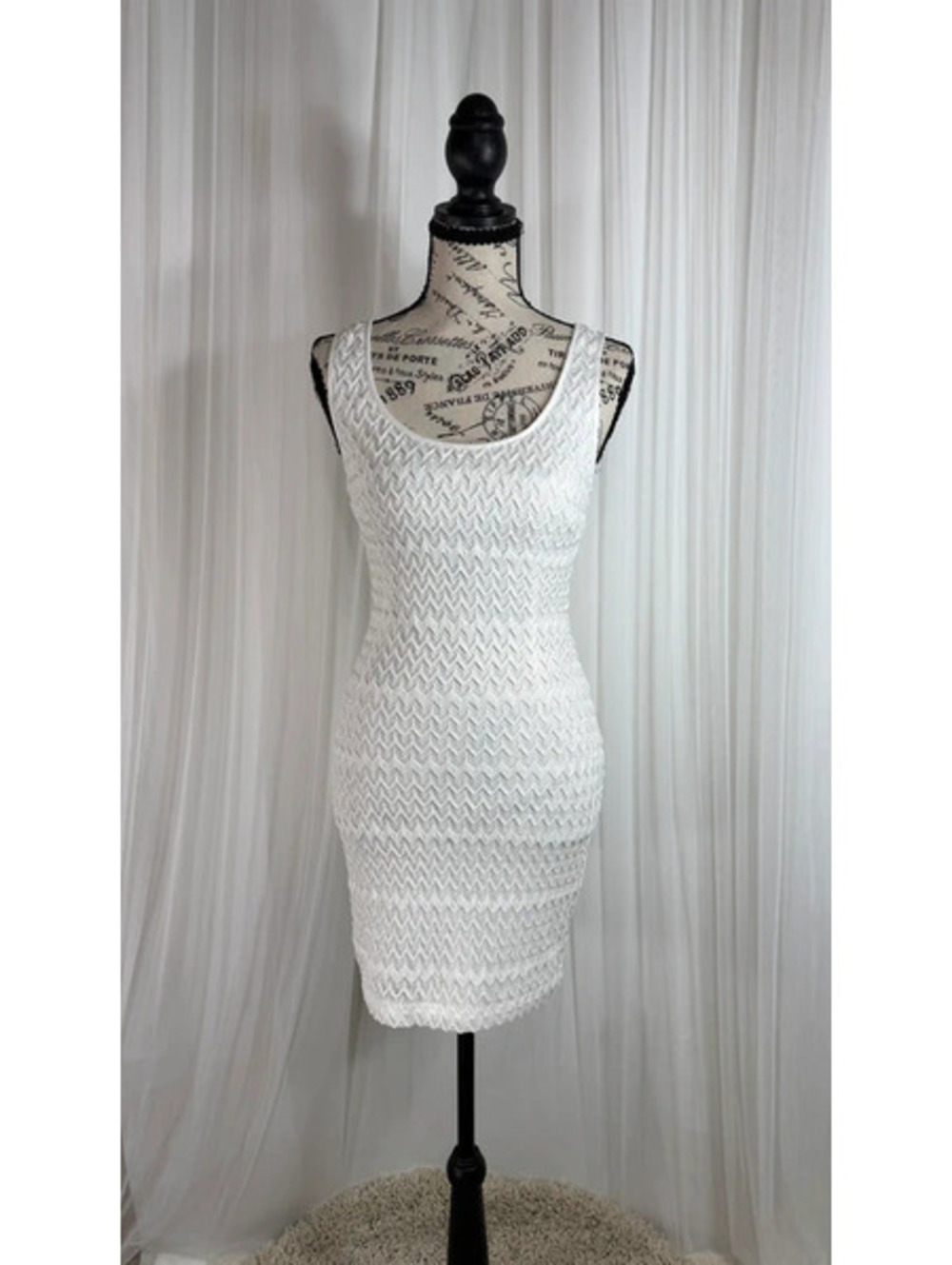 Guess White Crochet Knit Bodycon Dress Size 0
